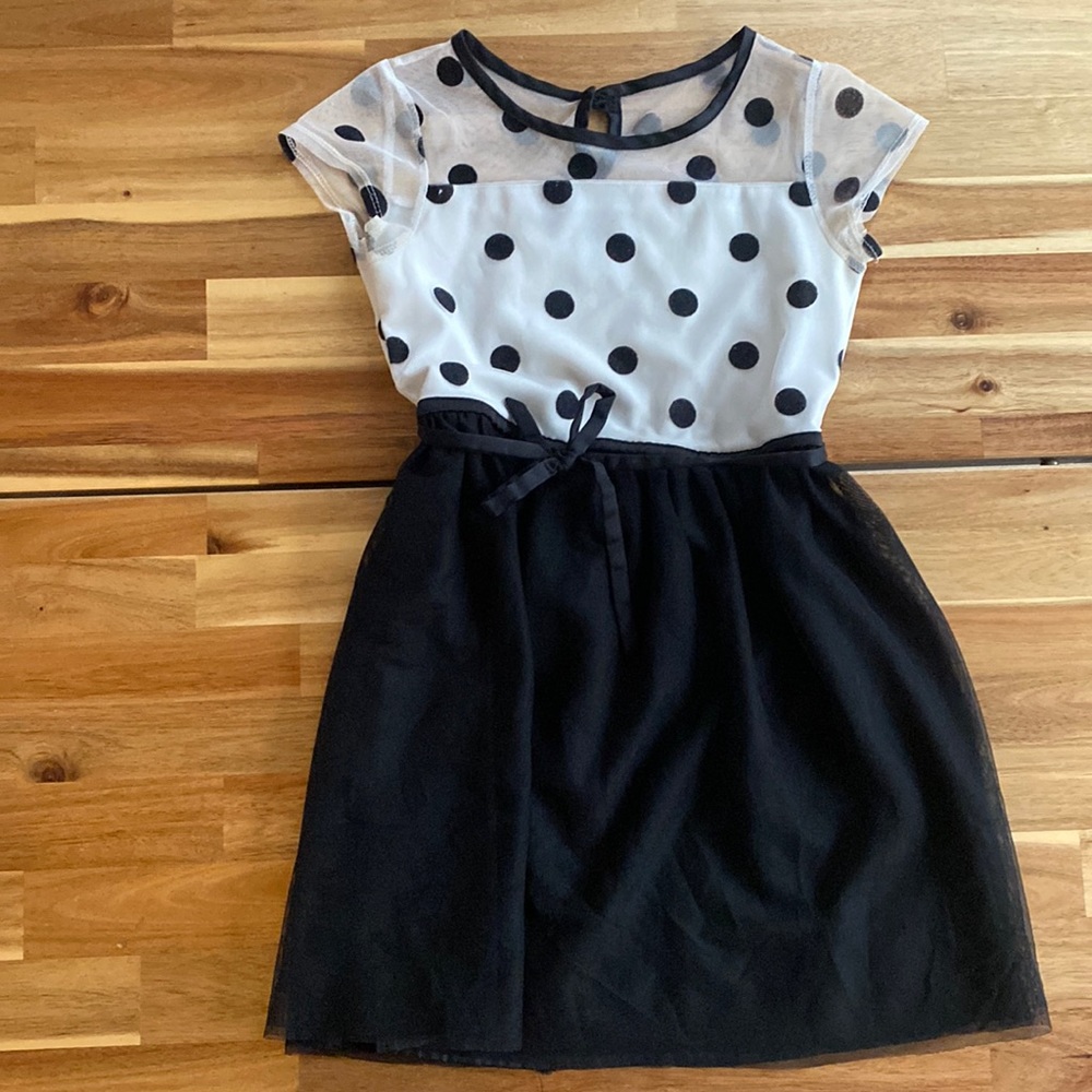 Girls Size 8 polka dot dress